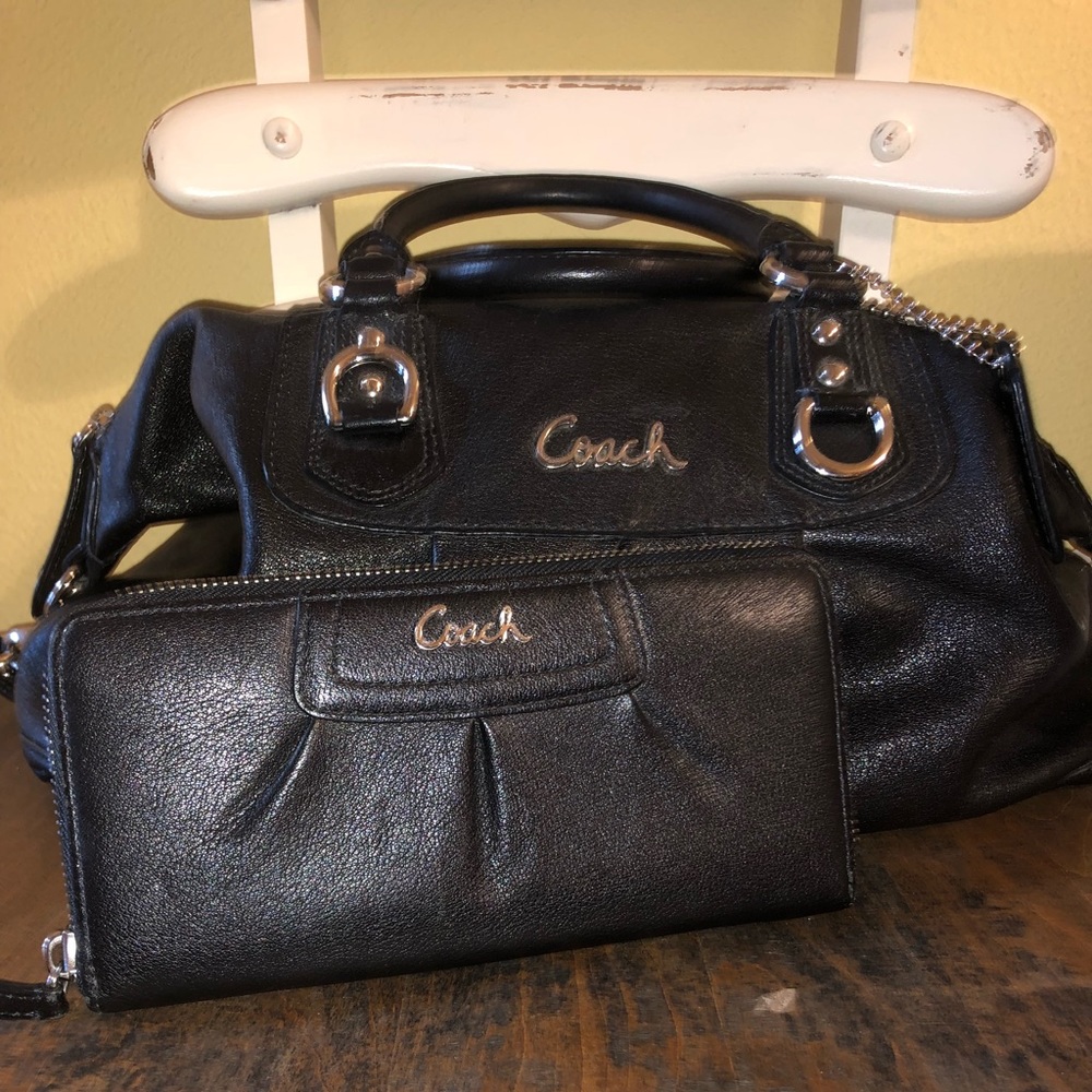 🔥FINAL PRICE REDUCTION🔥Black Leather Coach Purse